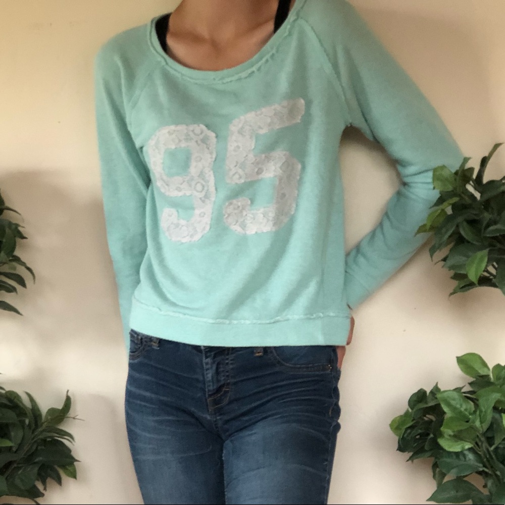 Light teal sweater 95